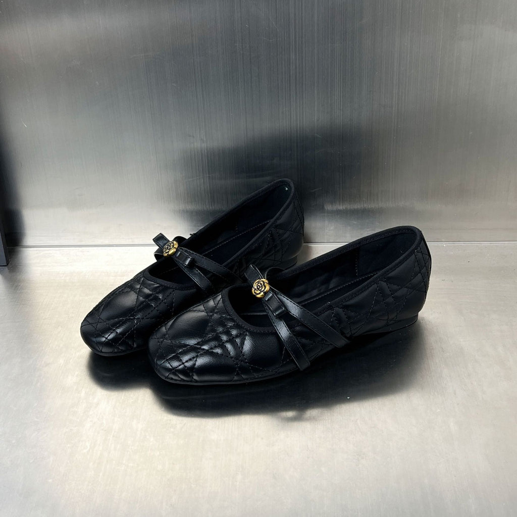 Women's Ballet Flats with Elegant Strap and Floral Motif