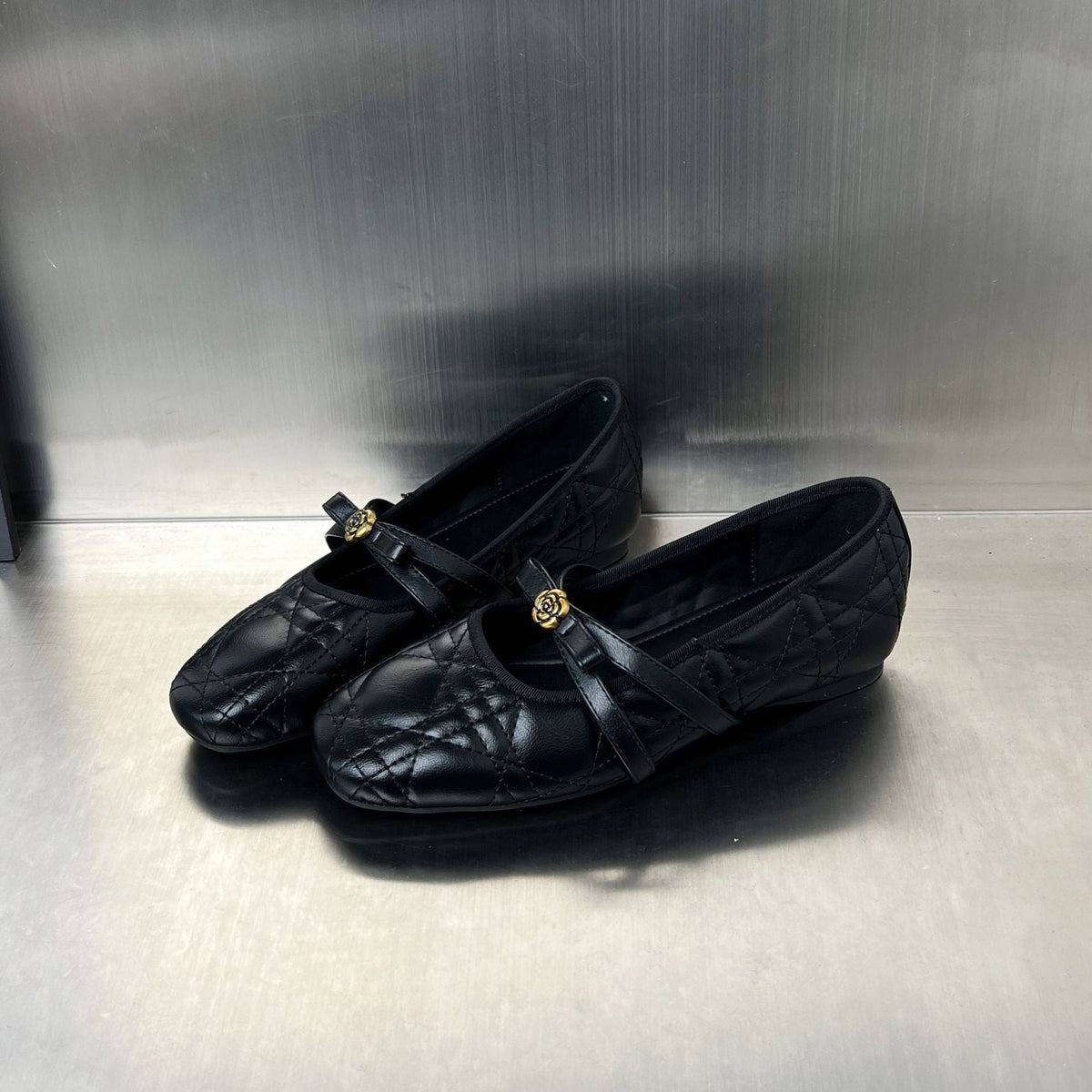 Women's Ballet Flats with Elegant Strap and Floral Motif