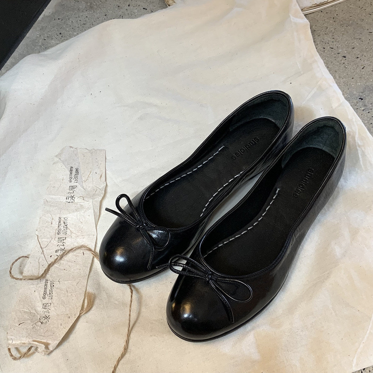 Women's Ballet Flats with Decorative Bow and Ergonomic Insole
