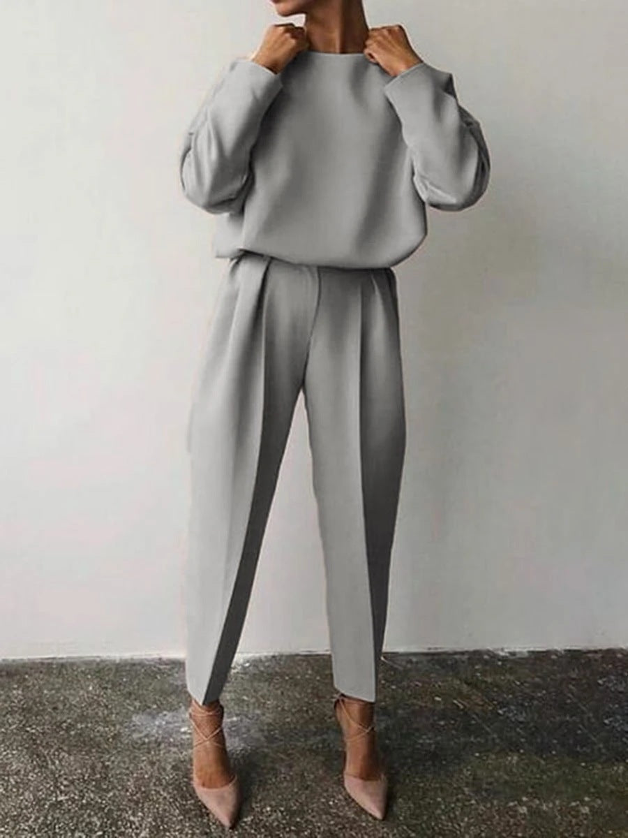 Casual Two-Piece Set with Wide Cut and Stylish Details