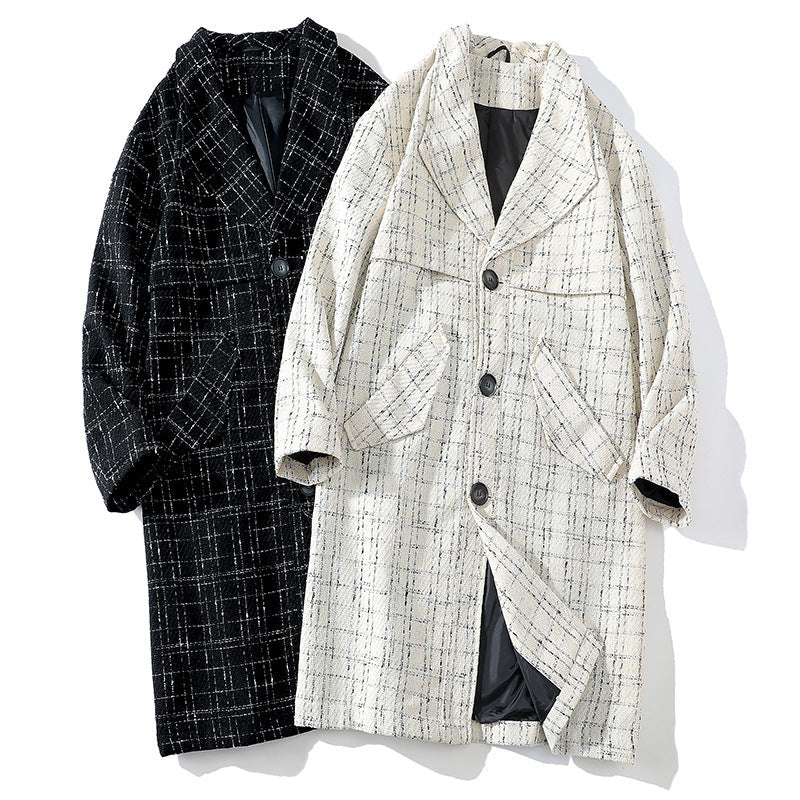 Women's Fashionable Plaid Coat with Elegant Cut