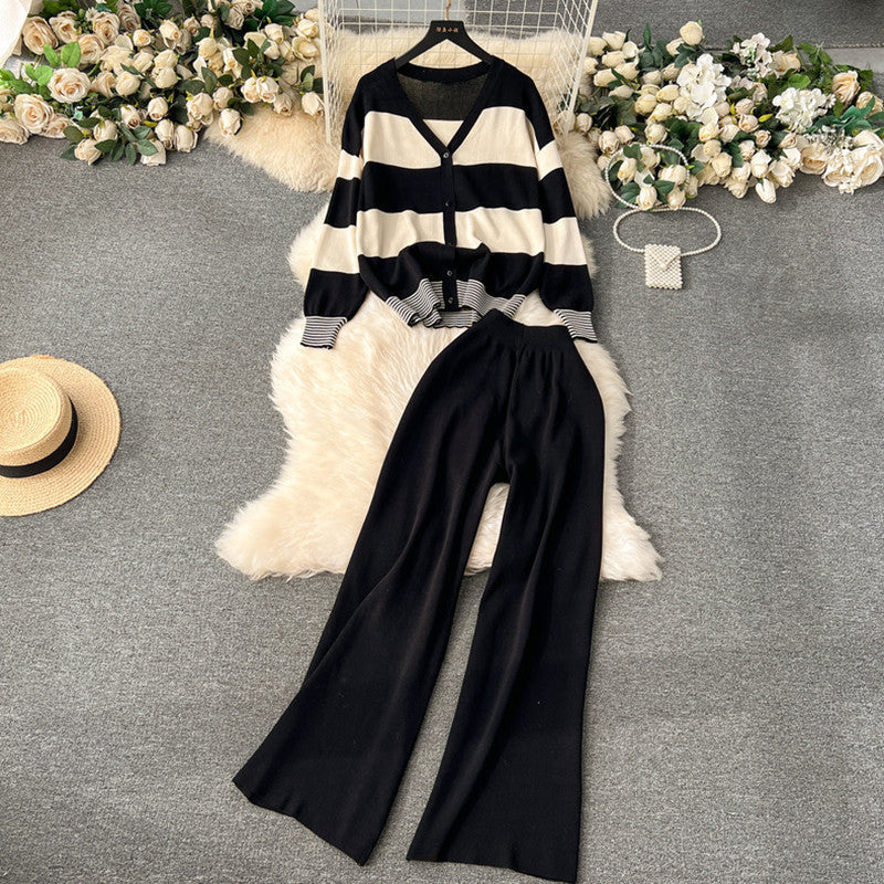 Women's Casual Knit Suit with Wide Pant Hems