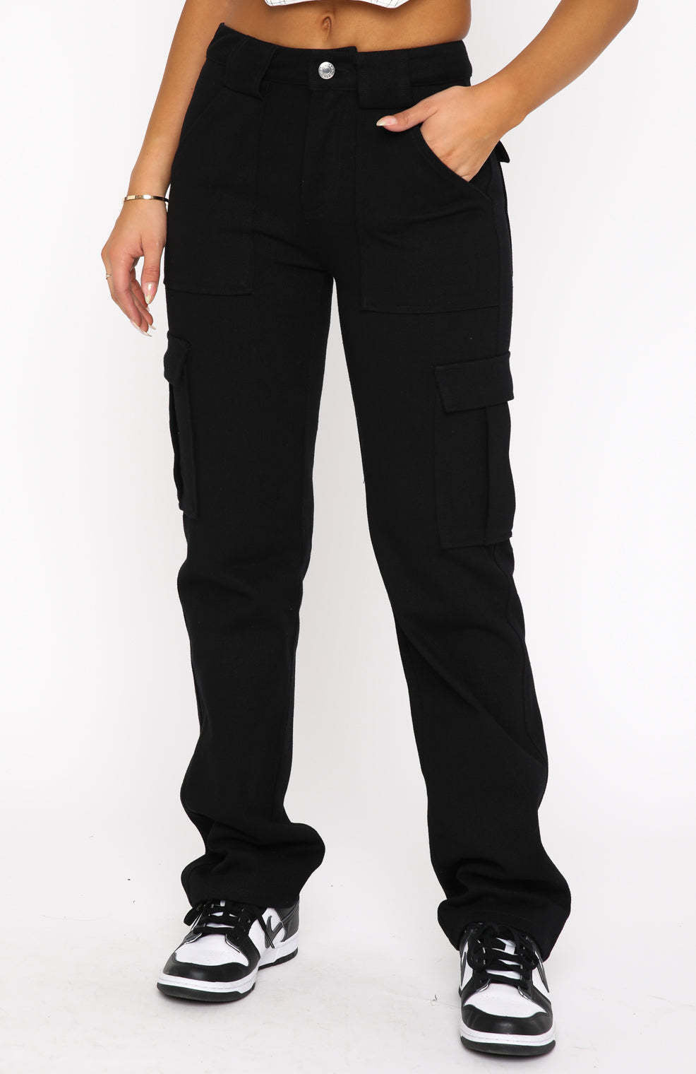 Women's Cargo-Style Pants with High Pockets and Relaxed Fit