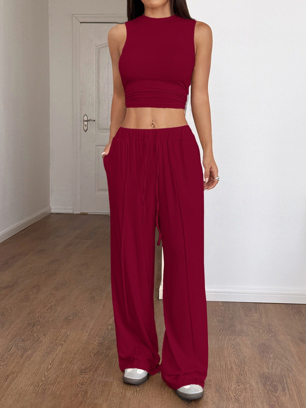 Women's Lounge Set with Sleeveless Top and Wide Pants