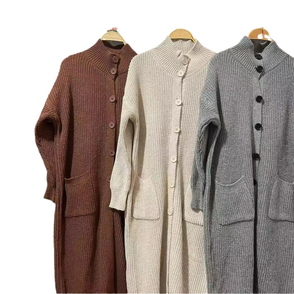 Women's Chunky Knit Cardigan with Spacious Pockets and Modern Button Design