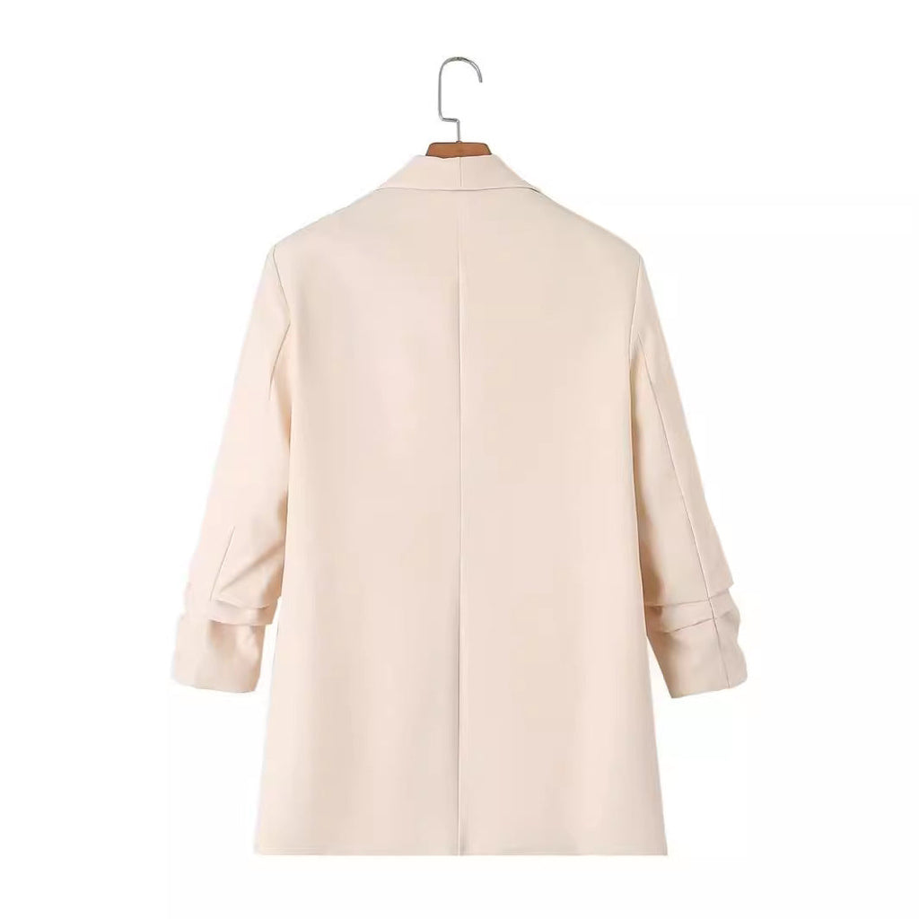 Women's Elegant Blazer with Modern Cut and Pockets