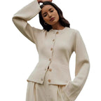 Women's Elegant Cardigan with Button Details and Practical Pockets