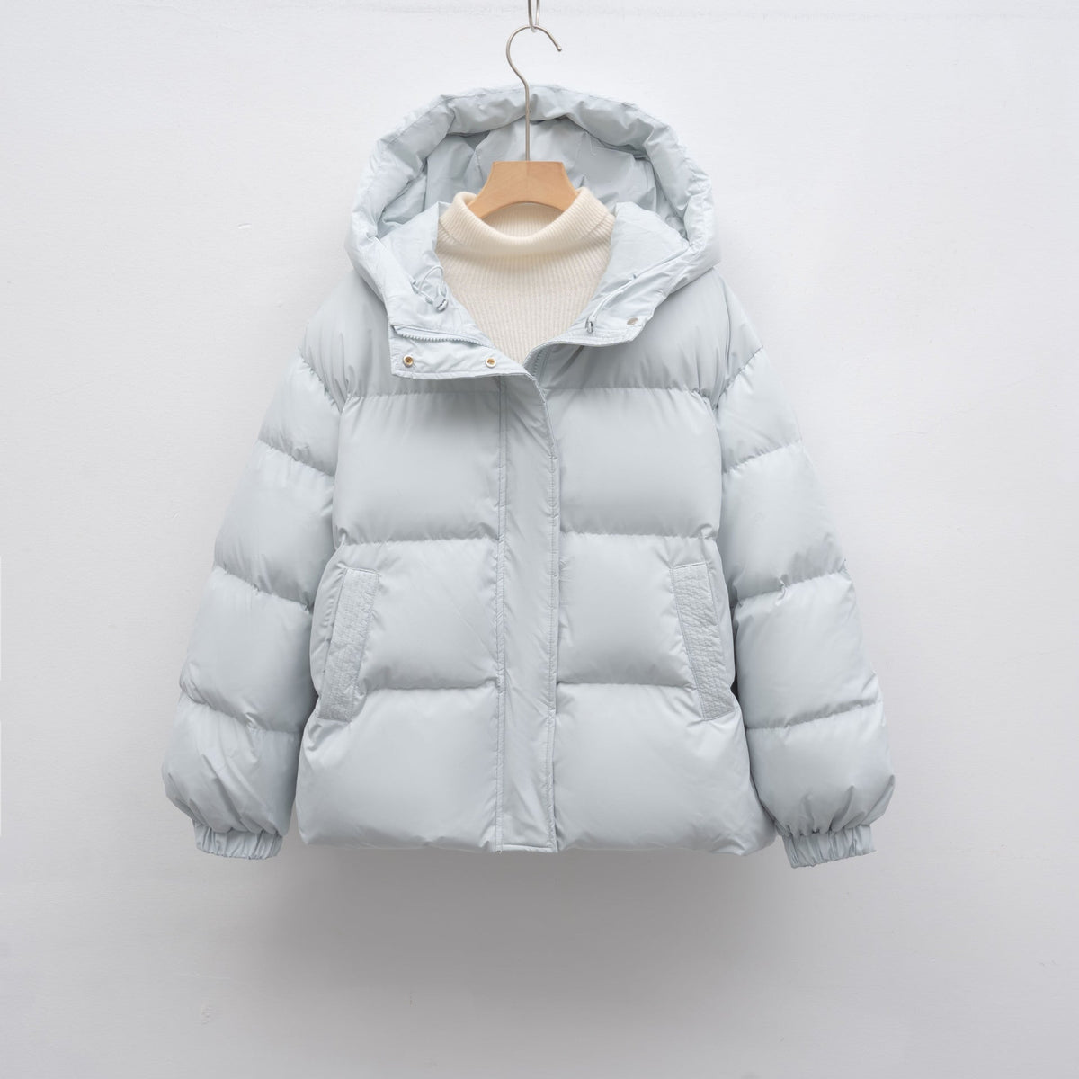 Women's Fashionable Winter Jacket with Voluminous Puff Sleeves