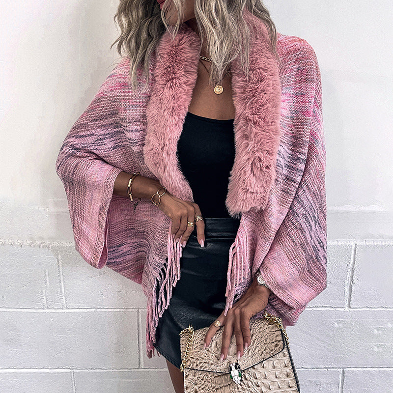 Elegant Women's Poncho with Faux Fur Collar and Fringed Hem