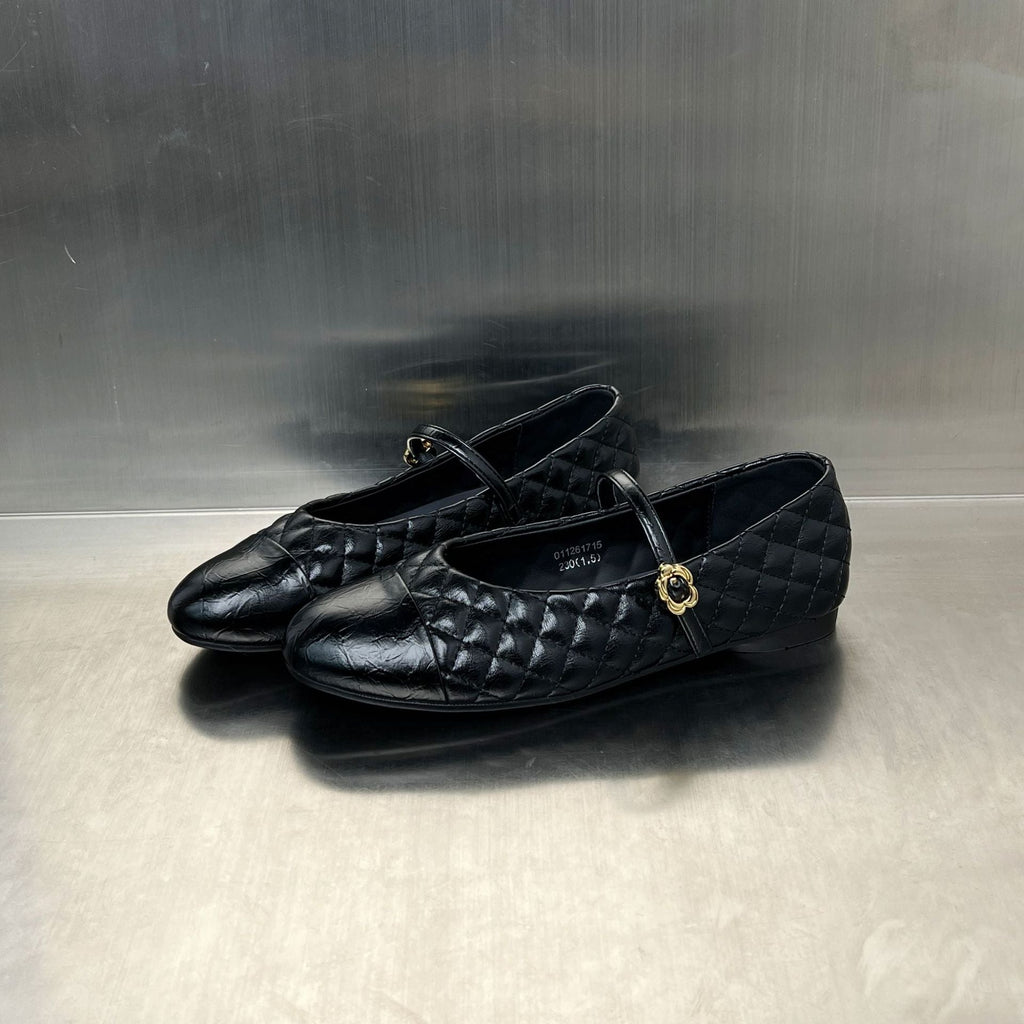Women's Ballet Flats with Elegant Quilting and Decorative Strap