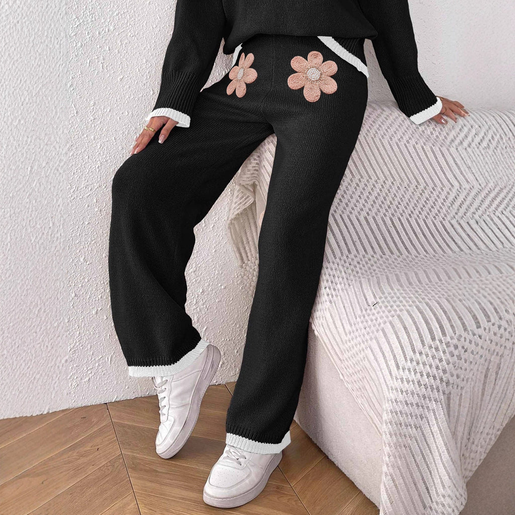 Women's Comfortable Knit Pants with Floral Appliqué Design