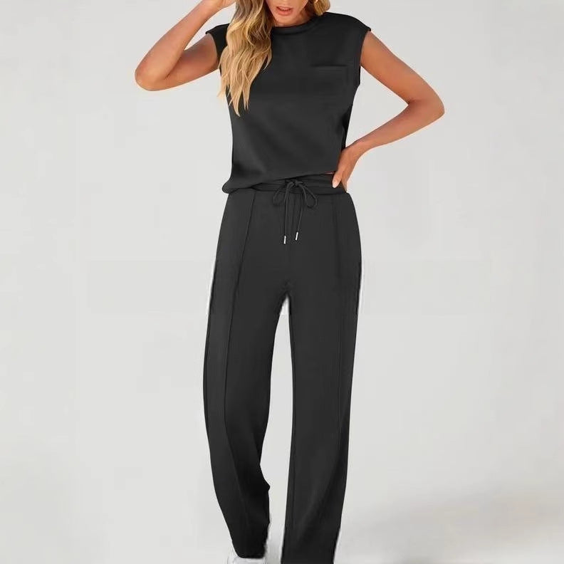 Women's Comfortable Lounge Set with Wide Cut and Fashionable Details