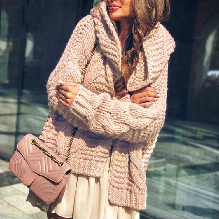 Women's Chunky Knit Cardigan in Relaxed Oversized Style with Shawl Collar and Large Pockets