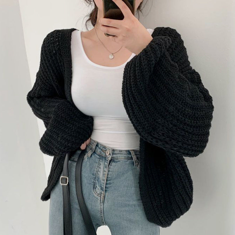 Women's Chunky Knit Cardigan with Relaxed Fit and Voluminous Sleeves