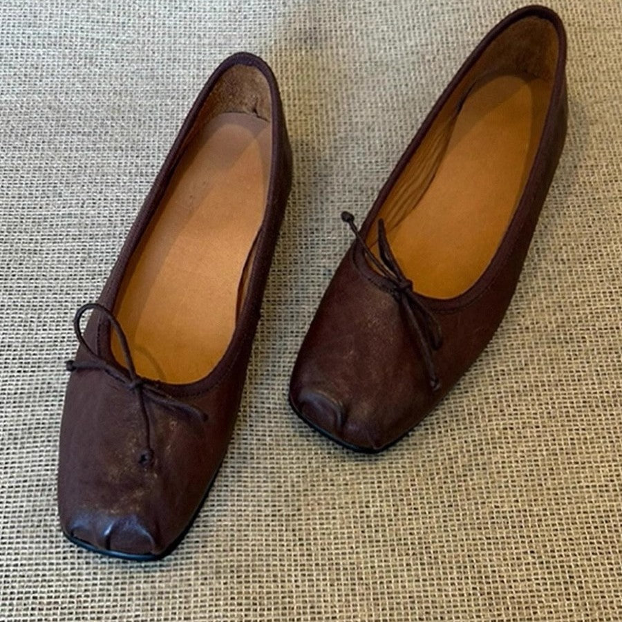Women's Ballet Flats with Unique Toe Design and Adjustable Strap