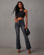 Women's Flared Jeans with High Waist and Modern Wash