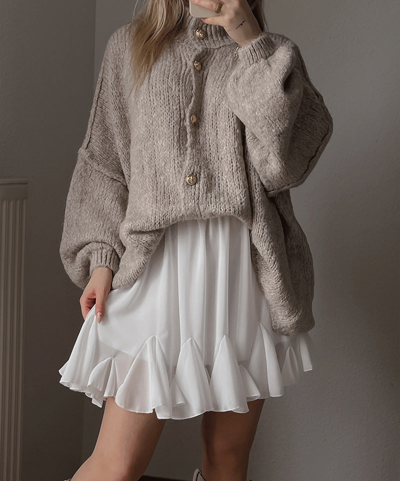 Women's Chunky Knit Sweater with Voluminous Sleeves and Comfortable Fit