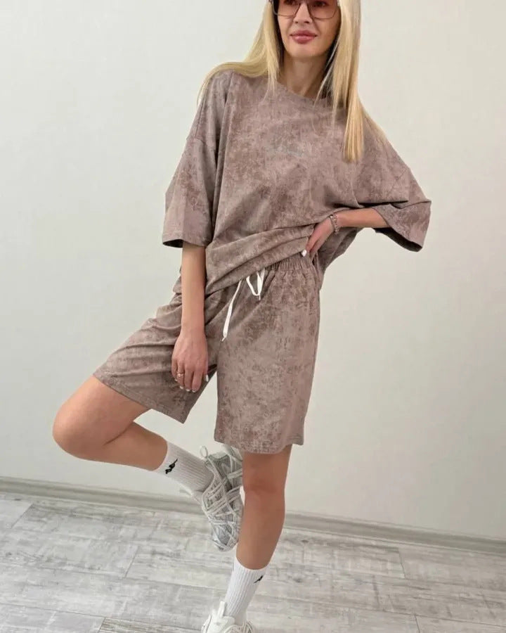 Women's Elegant Casual Set with Loose T-Shirt and Shorts