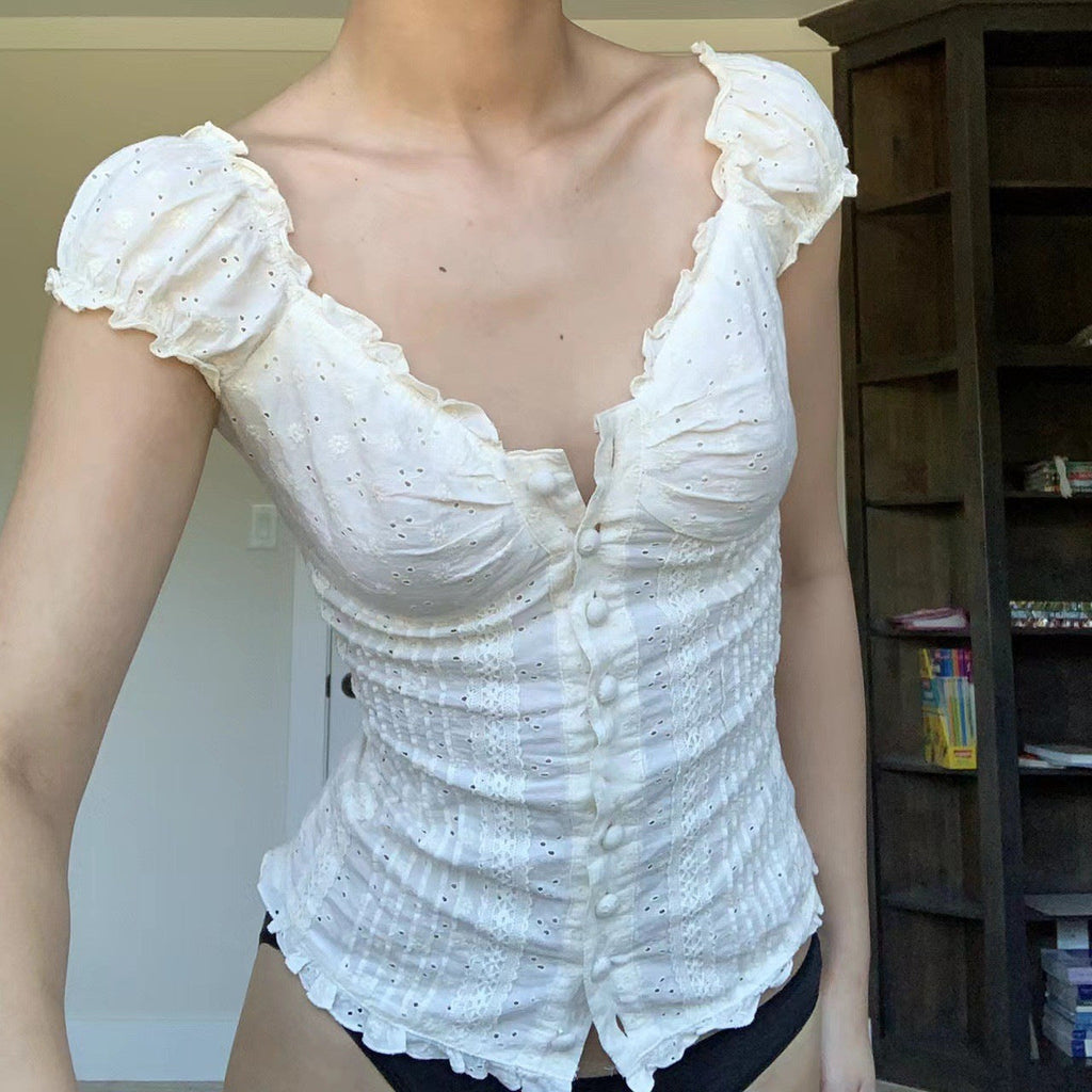 Women's Blouse with Romantic Ruffle Design and Decorative Buttons