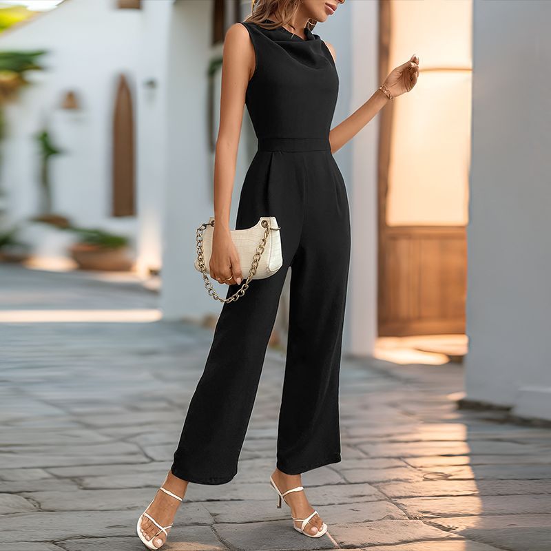 Elegant Jumpsuit with Wide Legs and Fitted Bodice