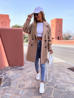 Women's Elegant and Structured Double-Breasted Coat