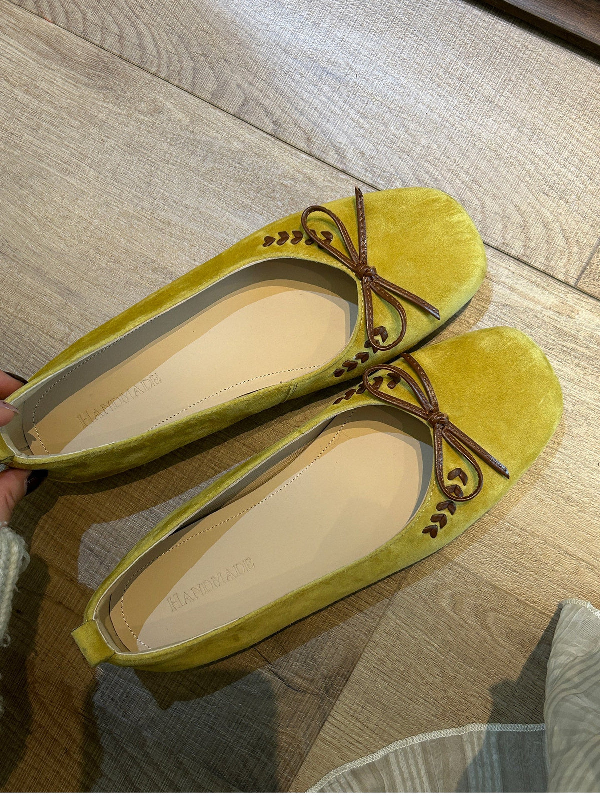 Women's Suede Ballet Flats with Decorative Bow Detail