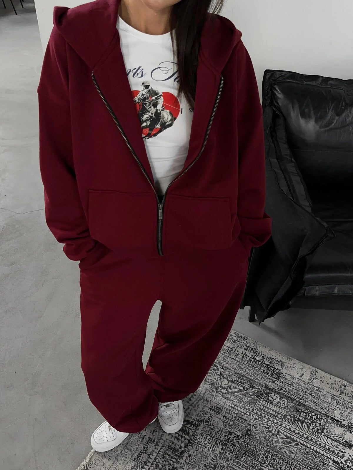 Women's Casual Zip Lounge Set with Oversized Hoodie and Tailored Relax Jogging Pants