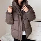 Fashionable Puffer Jacket with Detachable Faux Fur Collar and Pockets