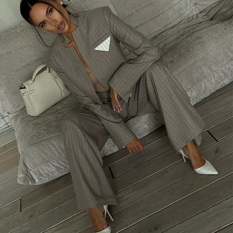 Women's Fashionable Cropped Blazer Ensemble with Wide Trousers