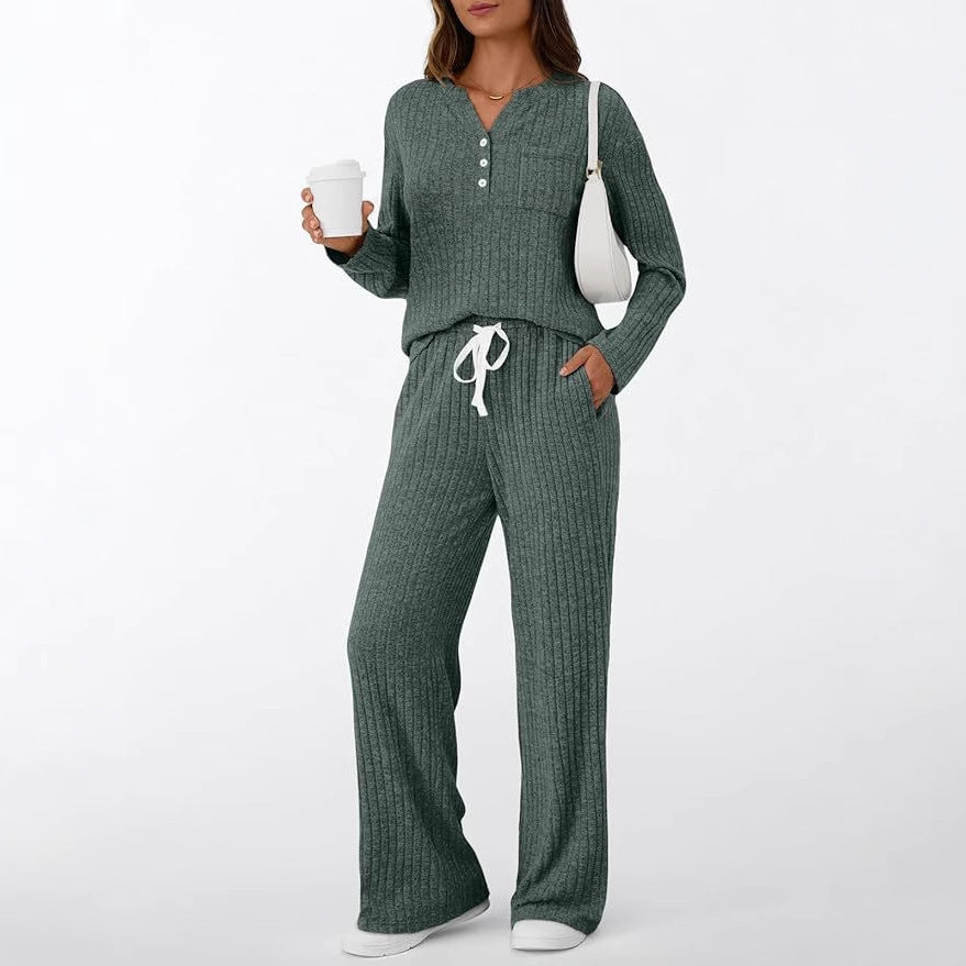 Women's Comfortable Knit Suit with Casual Cut