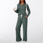 Women's Comfortable Knit Suit with Casual Cut