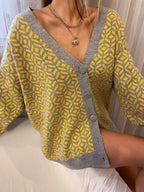 Women's Chunky Knit Cardigan with V-Neck and Pattern