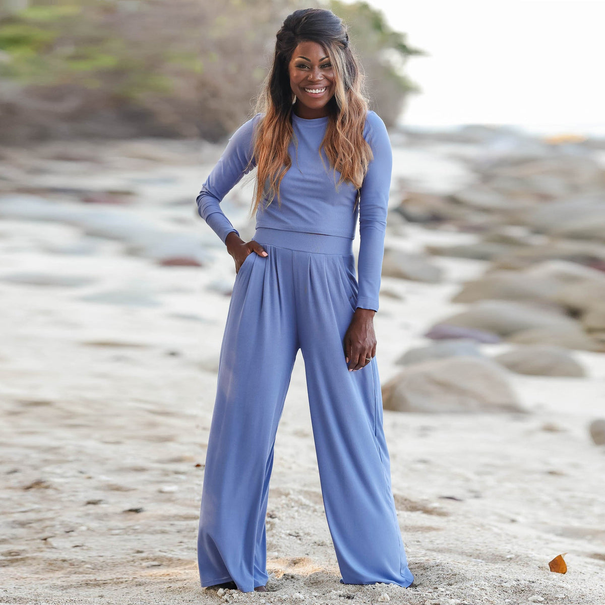 Women's Casual Wide-Leg Jumpsuit with Long Sleeves and Pockets