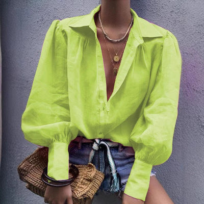 Women's Blouse with Voluminous Sleeves and Elegant Collar