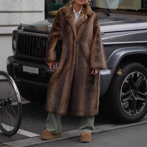 Elegant Faux Fur Coat with Soft Lining