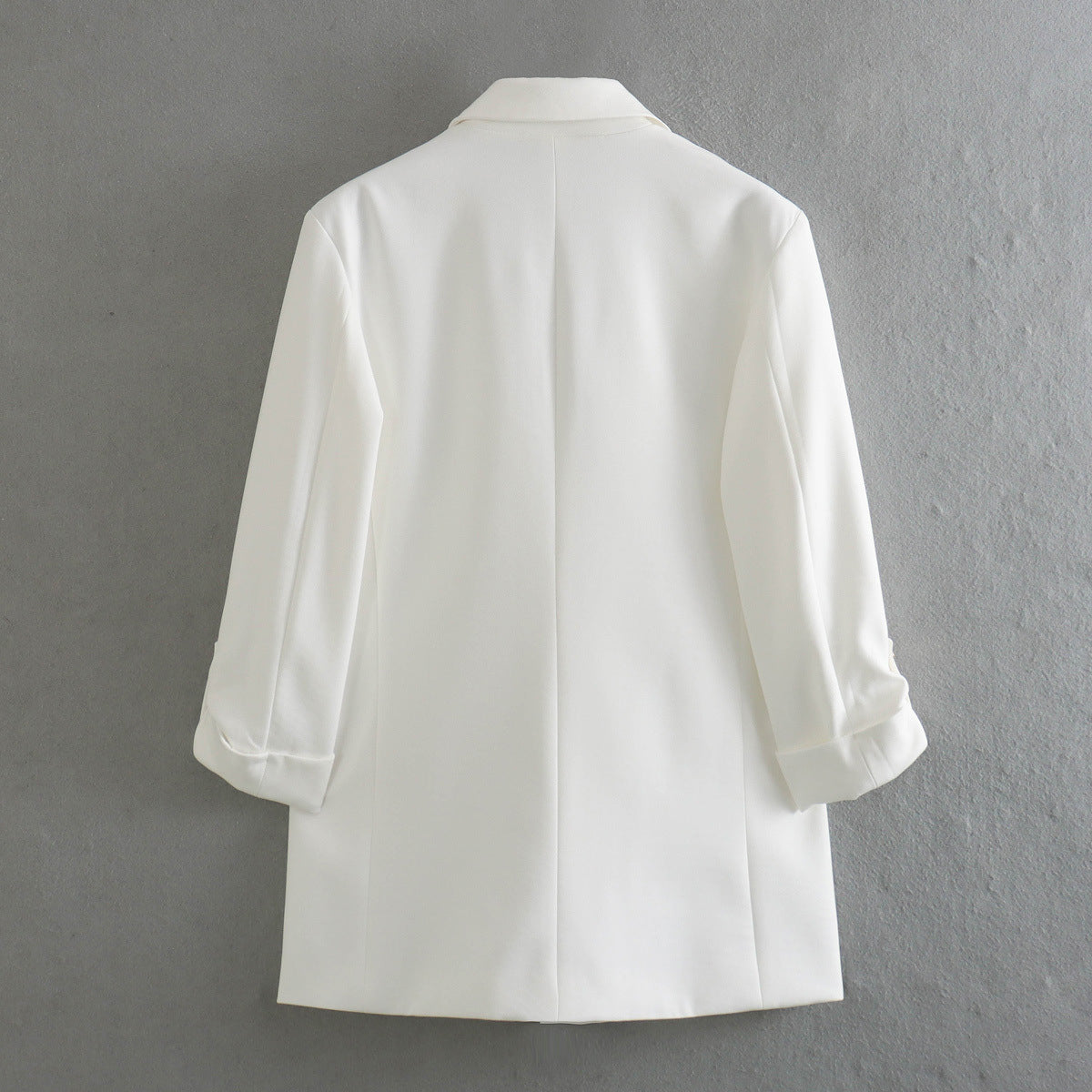 Women's Elegant Blazer with Structured Sleeves and Gold Accents