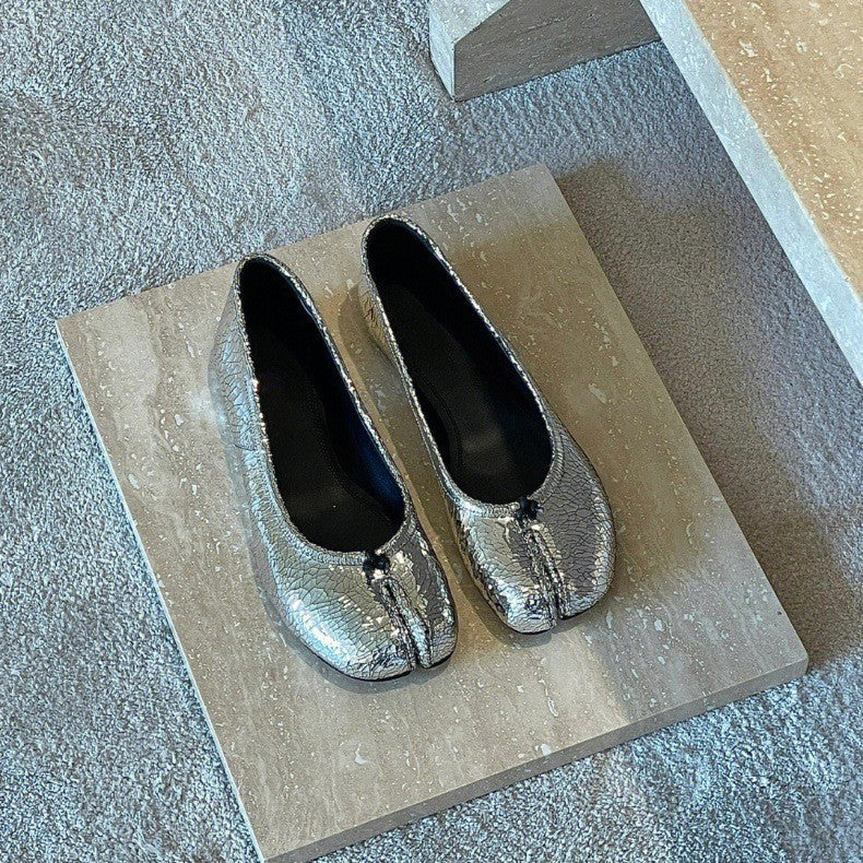 Women's Ballet Flats with Decorative Bow Detail