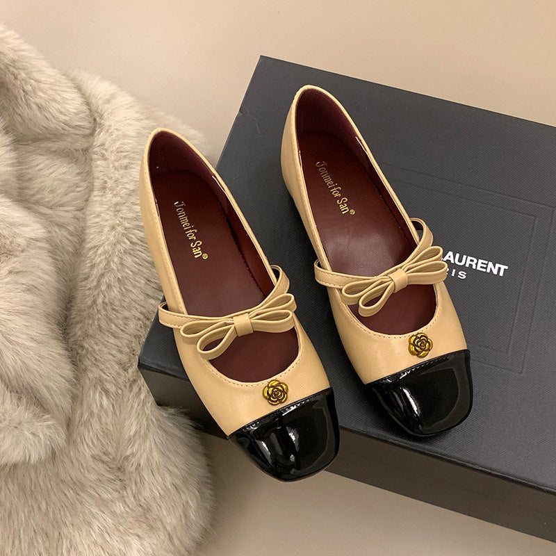 Women's Ballet Flats with Decorative Bow Ornament and Elegant Shine