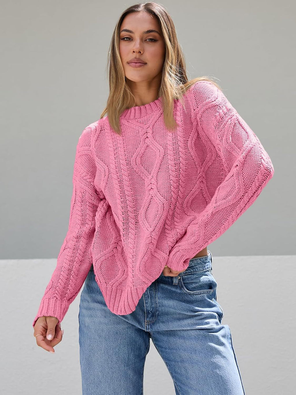 Women's Chunky Knit Sweater with Wave Pattern and Wide Cut