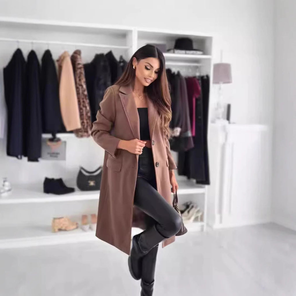 Women's Wool Coat with Timeless Cut and Structured Lapel