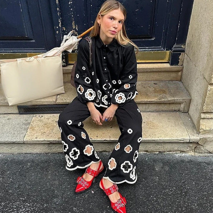 Casual Fabric Suit with Floral Appliqué Design