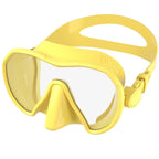 Diving mask with secure fit and innovative anti-fog system