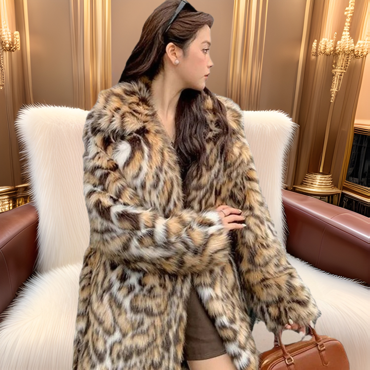 Elegant Faux Fur Jacket with Animal Print