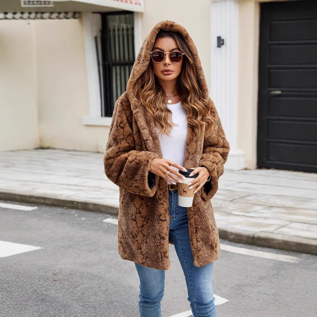 Women's Furry Parka with Hood and Elegant Cut