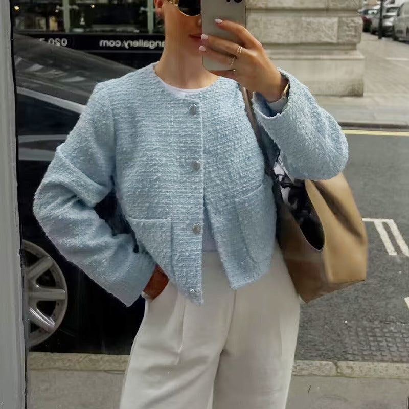 Elegant Women's Short Jacket with Decorative Button Details and Practical Pockets