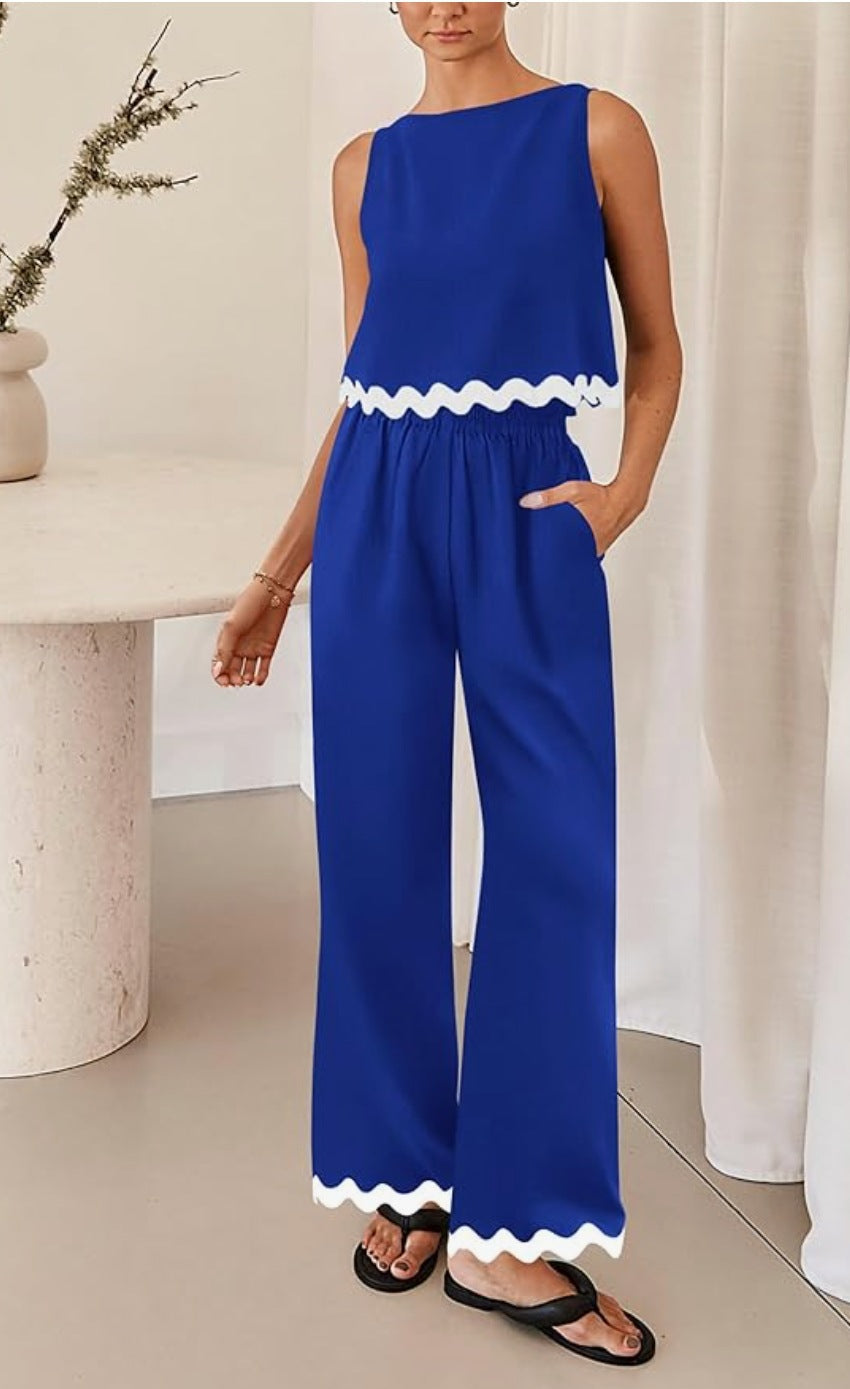 Women's Elegant Lounge Set with Wide Cut and Decorative Wave Edges