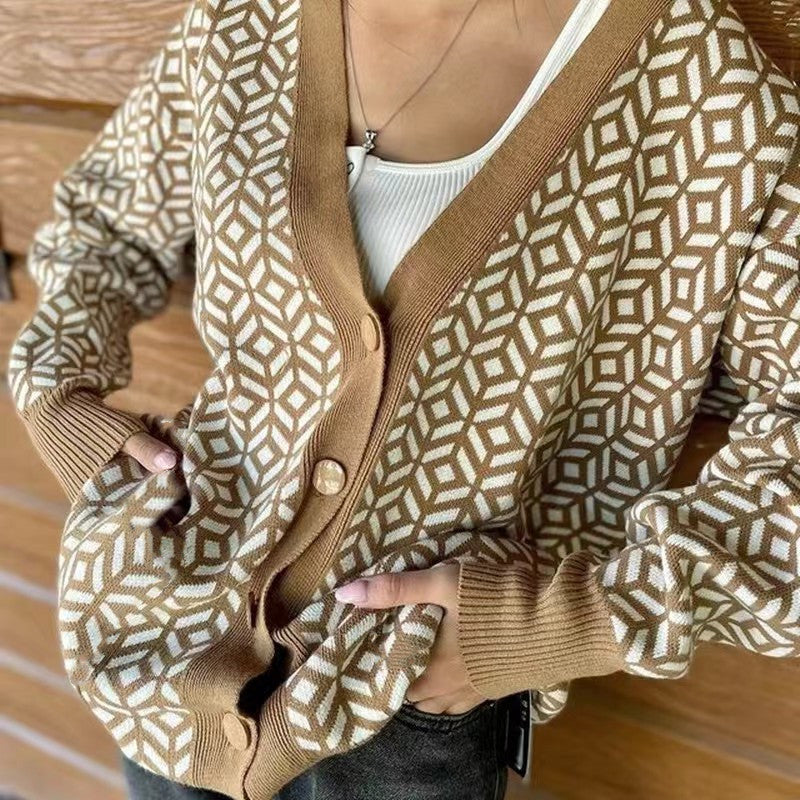 Women's Chunky Knit Cardigan with V-Neck and Pattern