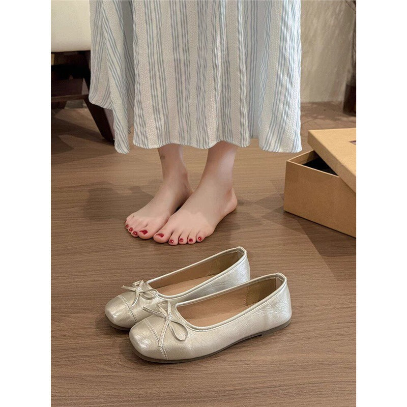 Women's Ballet Flats with Decorative Bow Design