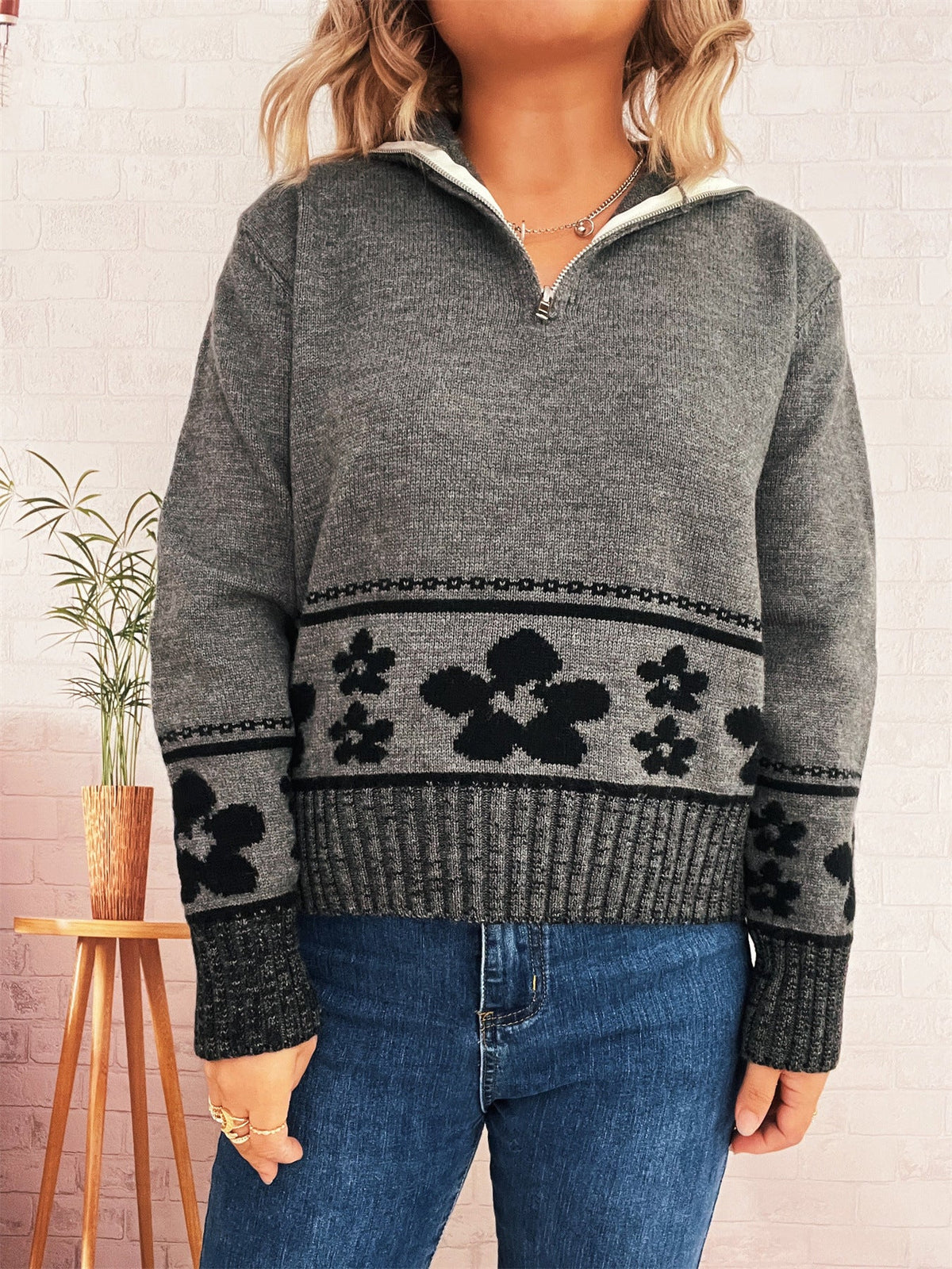 Women's Chunky Knit Sweater with Floral Patterns and Practical Half-Sleeves