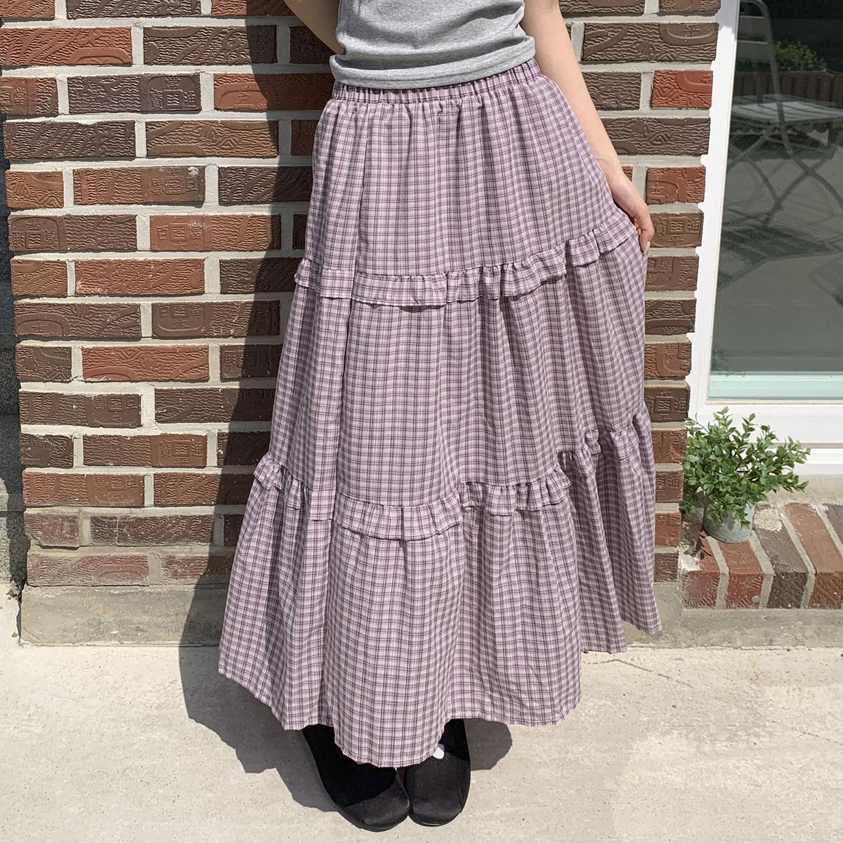 Women's Maxi Skirt with Ruffle and Plaid Pattern